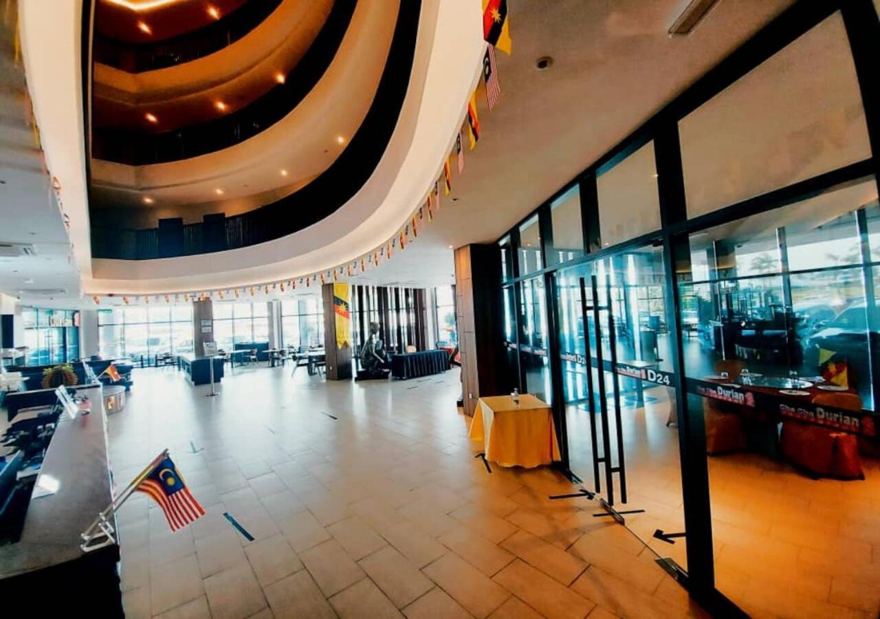 Roxy Hotel Serian Extérieur photo