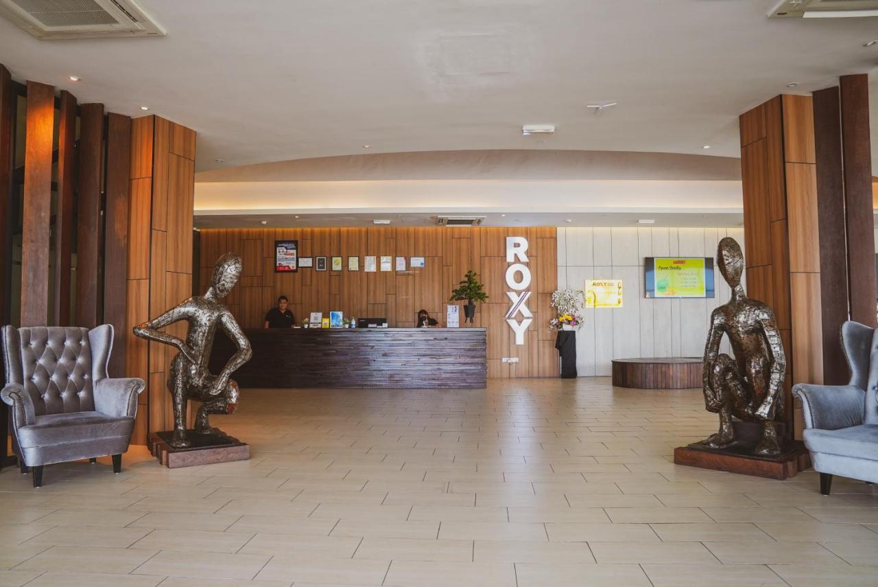 Roxy Hotel Serian Extérieur photo