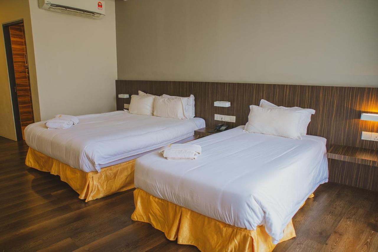 Roxy Hotel Serian Extérieur photo