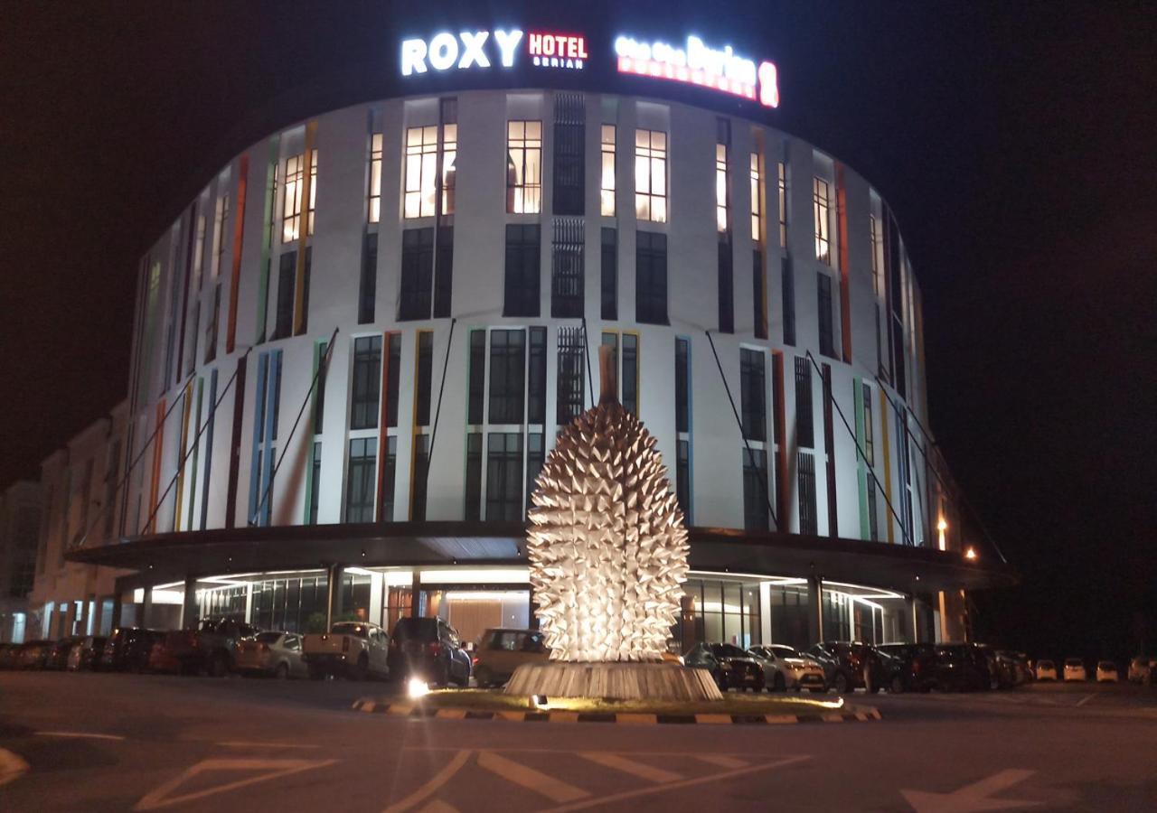 Roxy Hotel Serian Extérieur photo